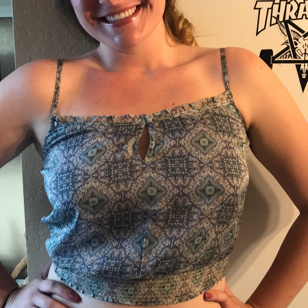 AMERICAN EAGLE CROPPED TANK💙💚🌼